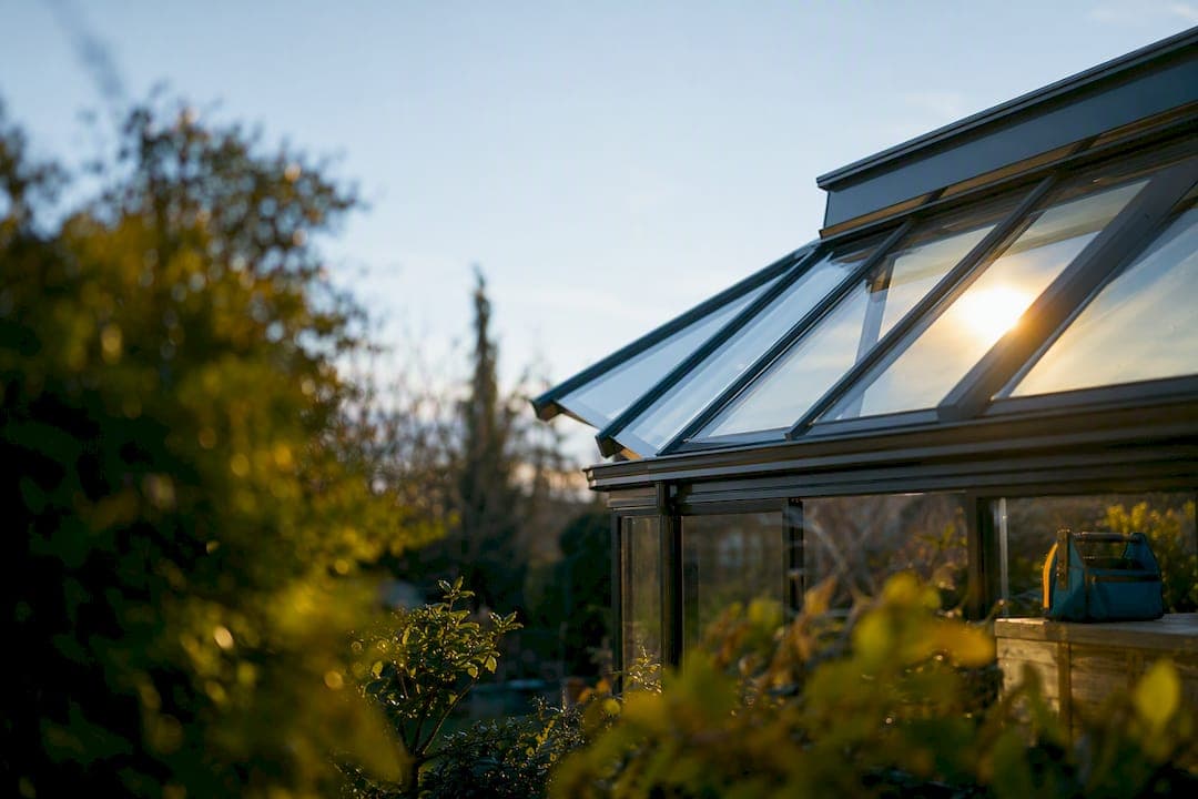 UK Homeowners: Choose a Conservatory Roof That Meets Regs and Lasts